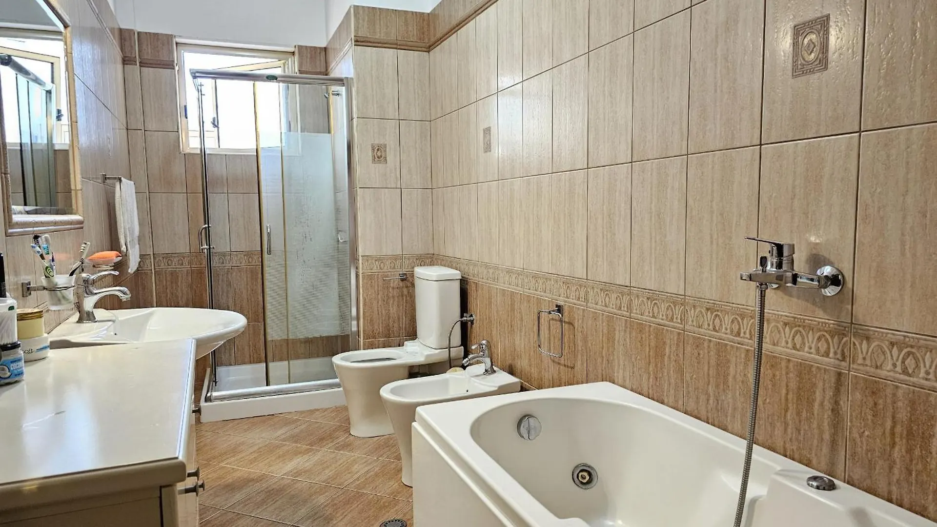 Geard Apartament Vlore Apartment